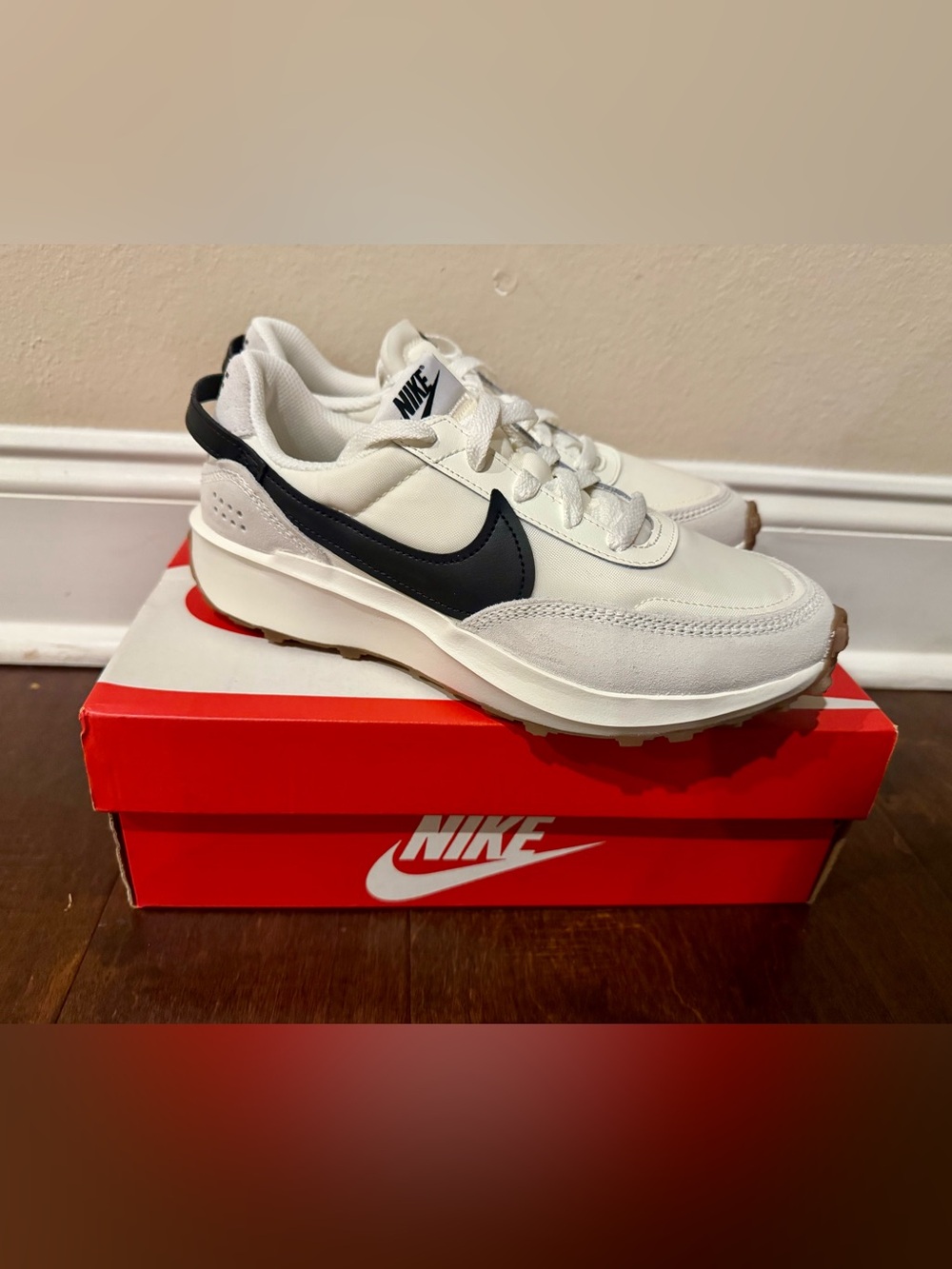 Nike Waffle Debut sail/black gym 7.5 NIB